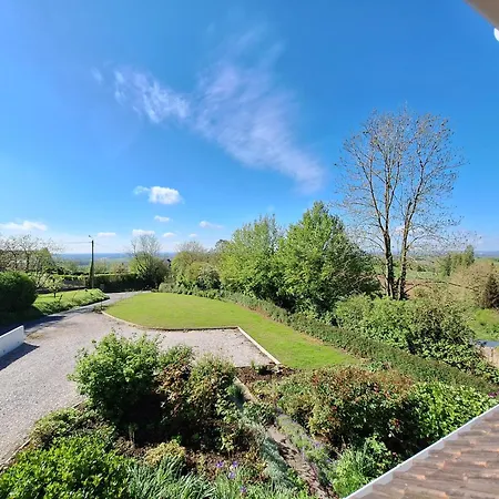 La Maison De Carine Et Didier Nyaraló Godewaersvelde
